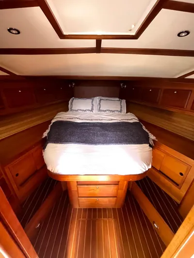 Paradise Yacht Photos Pics 