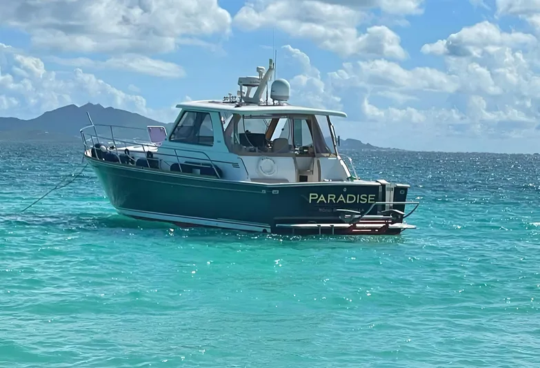 Paradise Yacht Photos Pics 