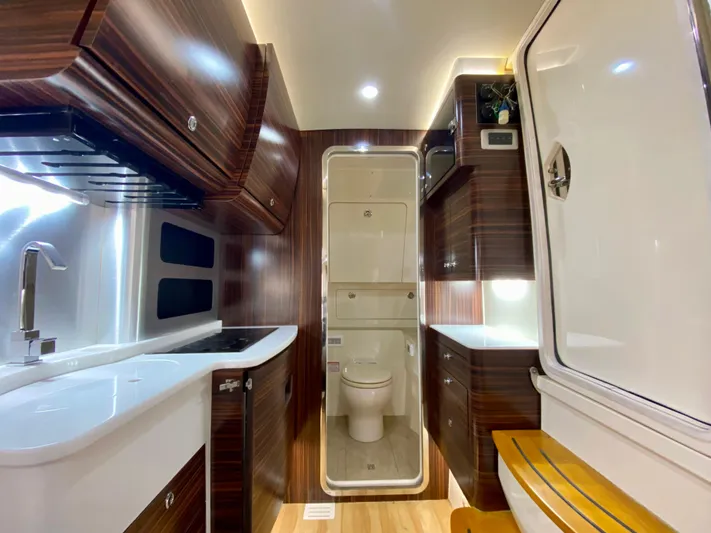  Yacht Photos Pics Cabin Aft Facing