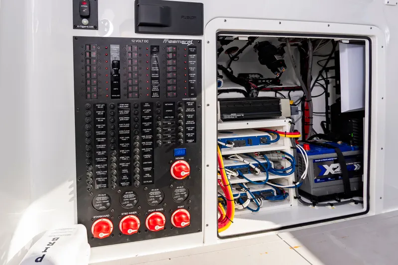 Krusty Krab II Yacht Photos Pics Electrical panel and batteries in a Freeman 38 boat, year 2025.