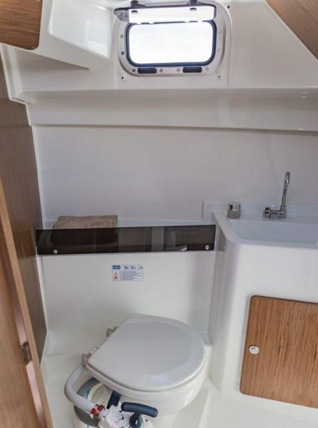 2022 Beneteau America Antares 8 OB