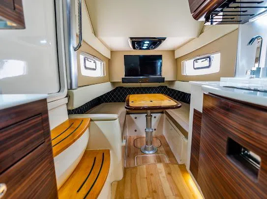  Yacht Photos Pics Cabin Forward Facing