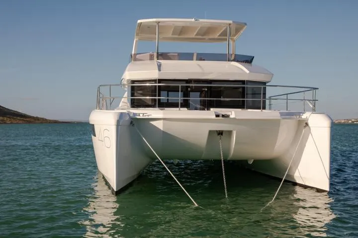  Yacht Photos Pics Manufacturer Provided Image