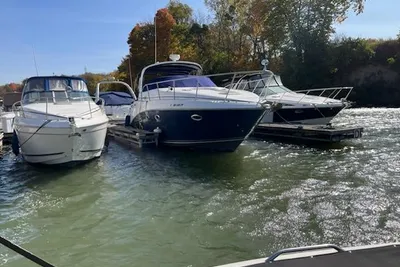 Rinker 350 Express Cruiser