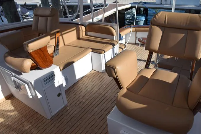 Cazadora Yacht Photos Pics Comfortable bridge deck