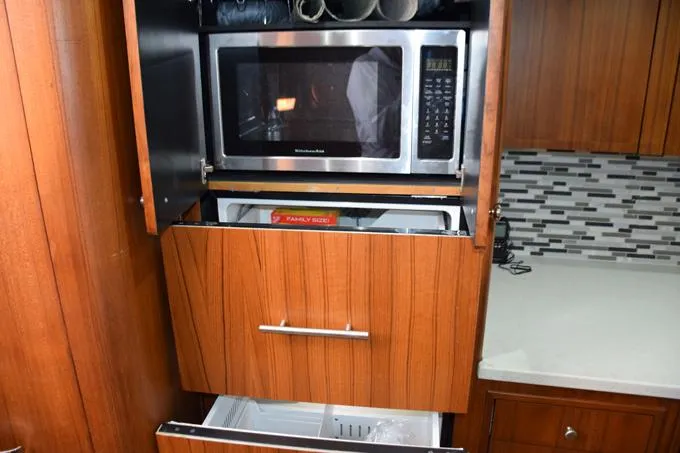 Cazadora Yacht Photos Pics Microwave