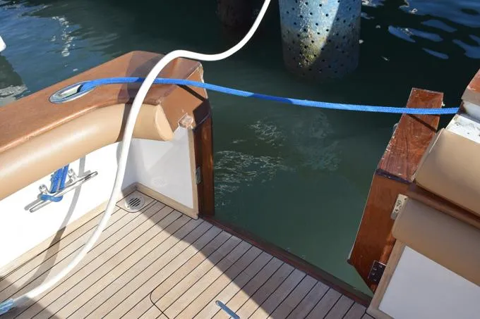 Cazadora Yacht Photos Pics Walk-through transom door and gate