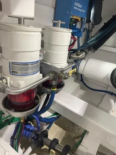 Cazadora Yacht Photos Pics Dual Racor primary filters