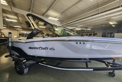 MasterCraft NXT20