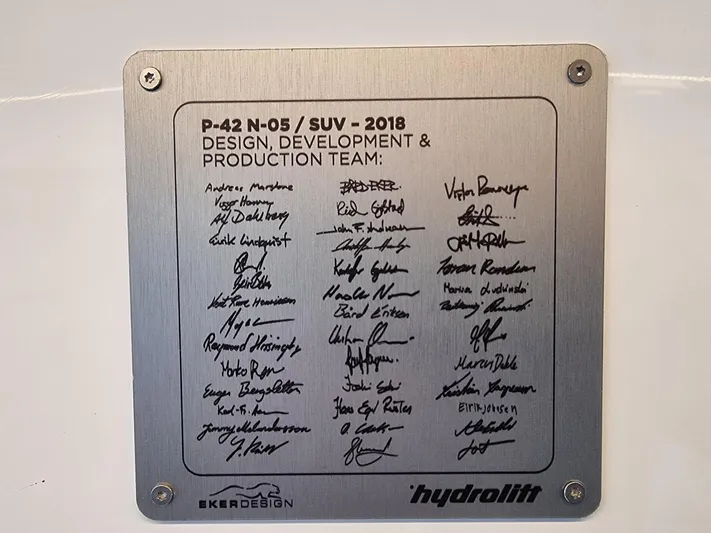  Yacht Photos Pics Hydrolift Patrol 42 Discover