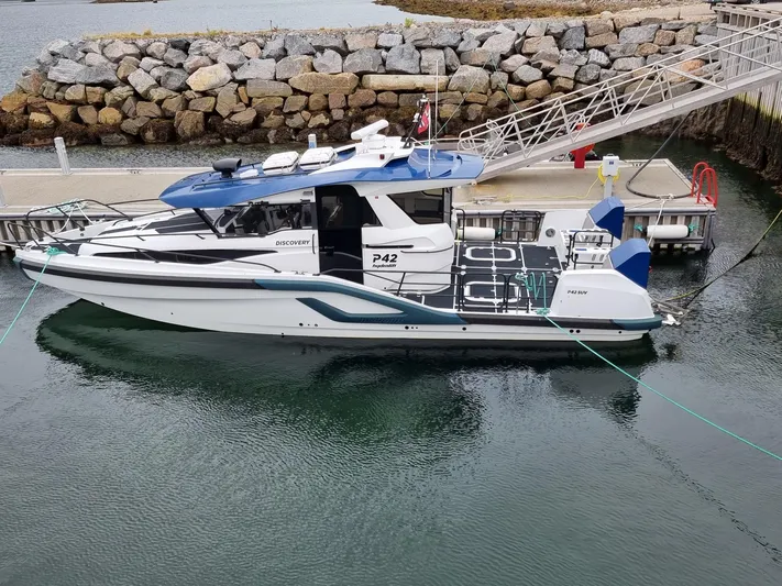  Yacht Photos Pics Hydrolift Patrol 42 Discover