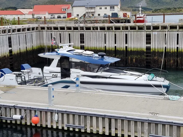  Yacht Photos Pics Hydrolift Patrol 42 Discover