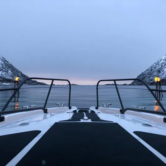  Yacht Photos Pics Hydrolift Patrol 42 Discover