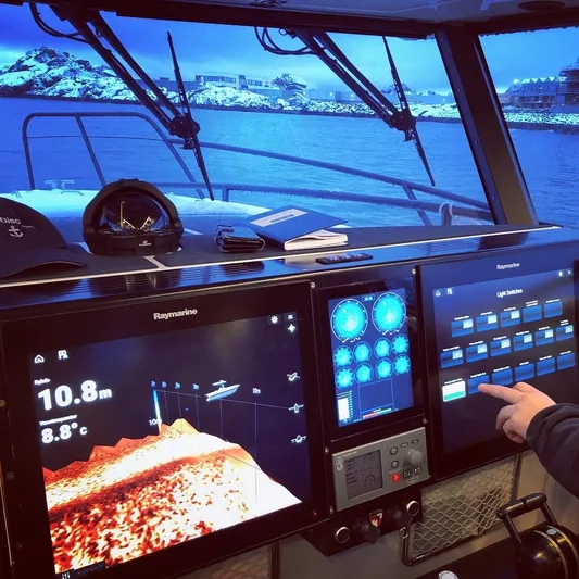  Yacht Photos Pics Hydrolift Patrol 42 Discover