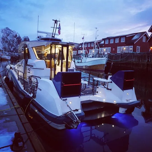  Yacht Photos Pics Hydrolift Patrol 42 Discover