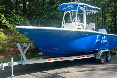 Sea Pro 219 Center Console