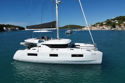 2023 Lagoon 46