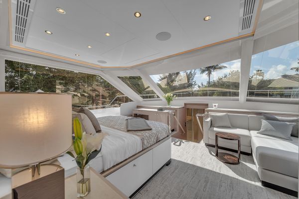 2022 Ocean Alexander 106 