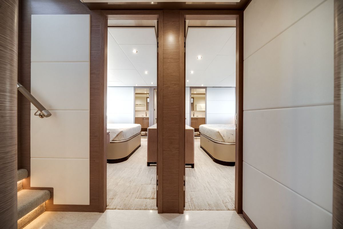 2022 Ocean Alexander 106 