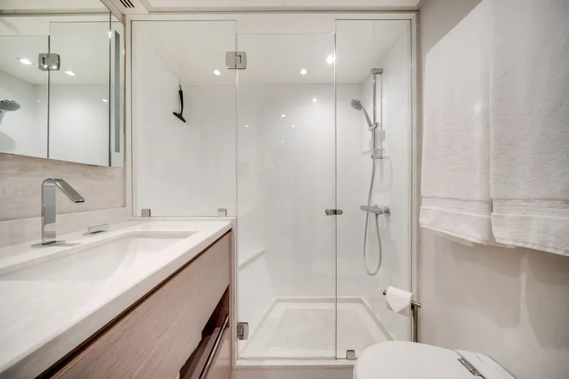 Carbon Copy Yacht Photos Pics 