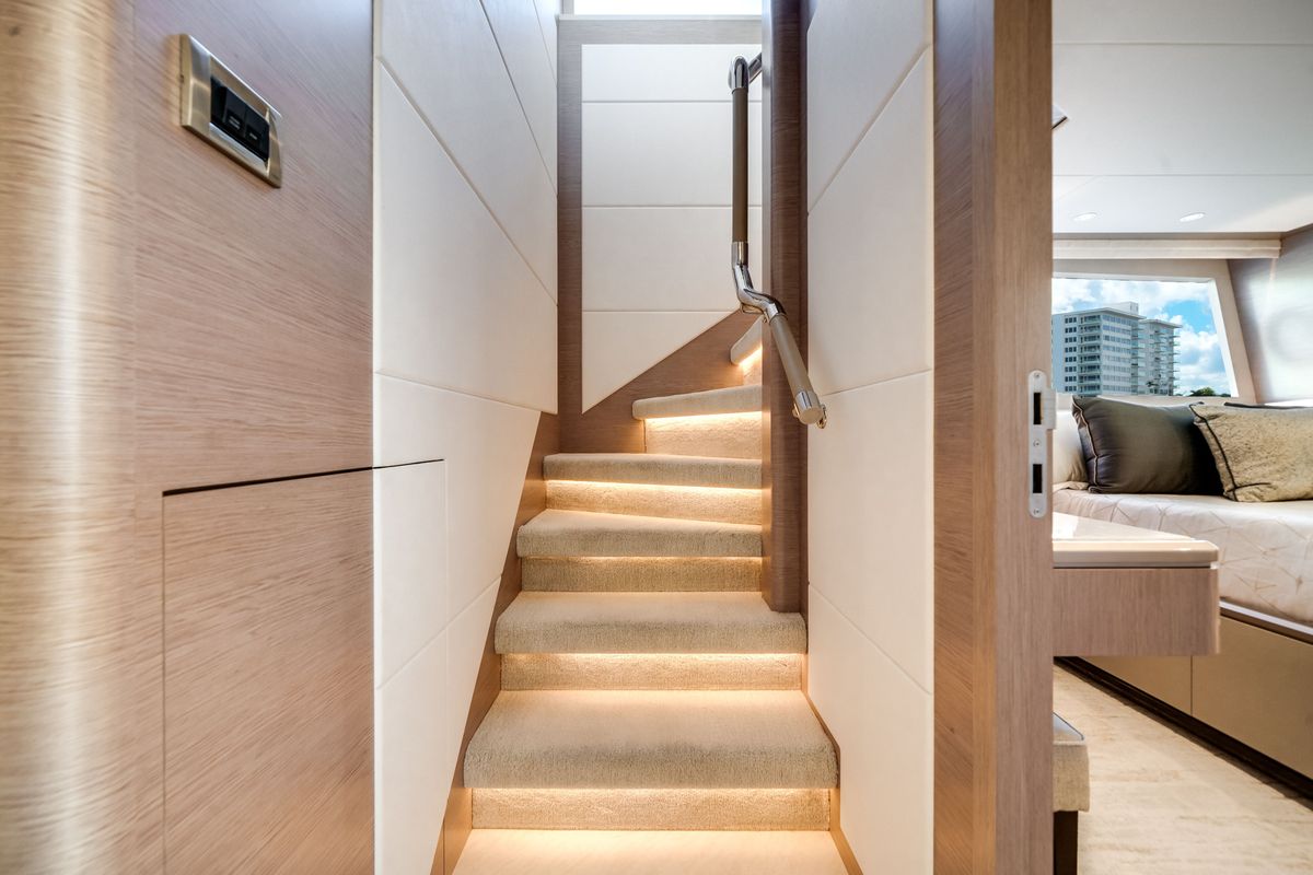 2022 Ocean Alexander 106 