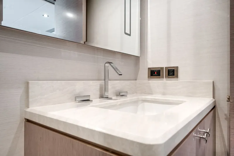 Carbon Copy Yacht Photos Pics 