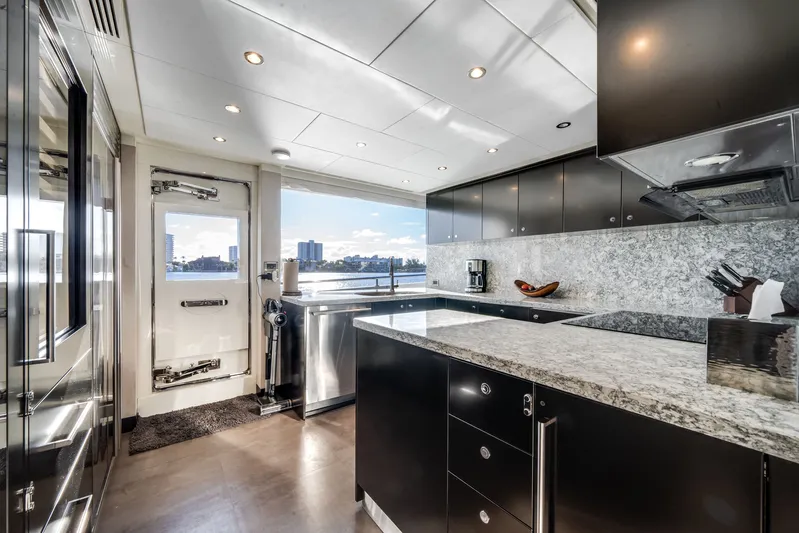 Carbon Copy Yacht Photos Pics 