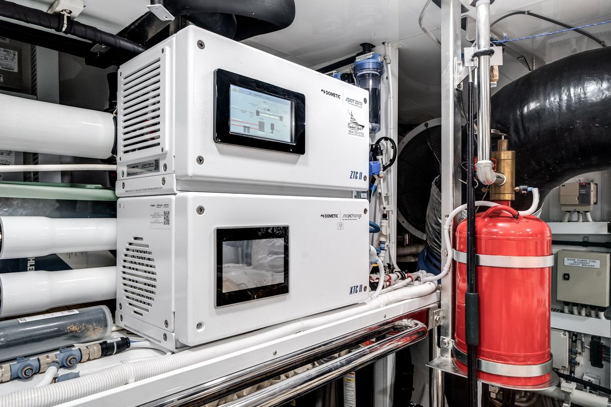 2022 Ocean Alexander 106 