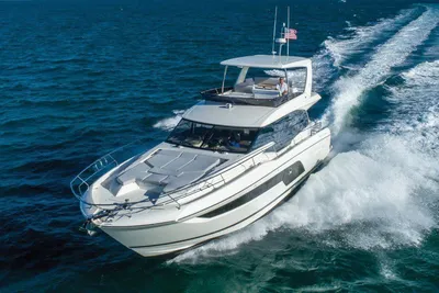 2022 Prestige 590