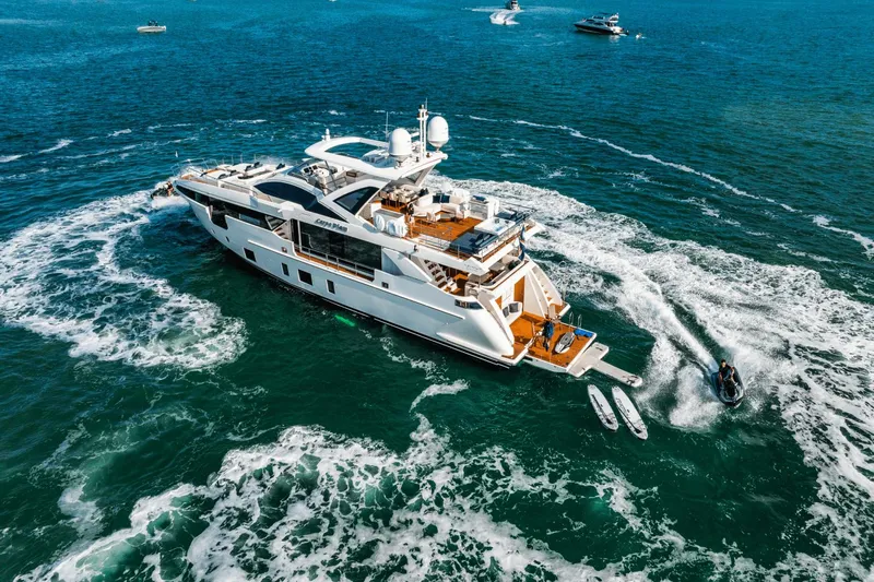 Carpe Diem Yacht Photos Pics 