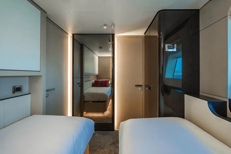 Carpe Diem Yacht Photos Pics 