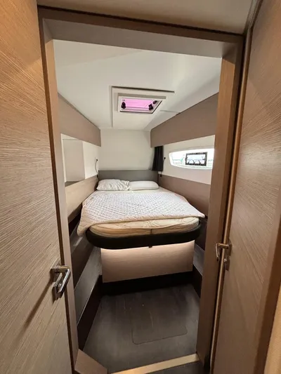 Boomerang Yacht Photos Pics 