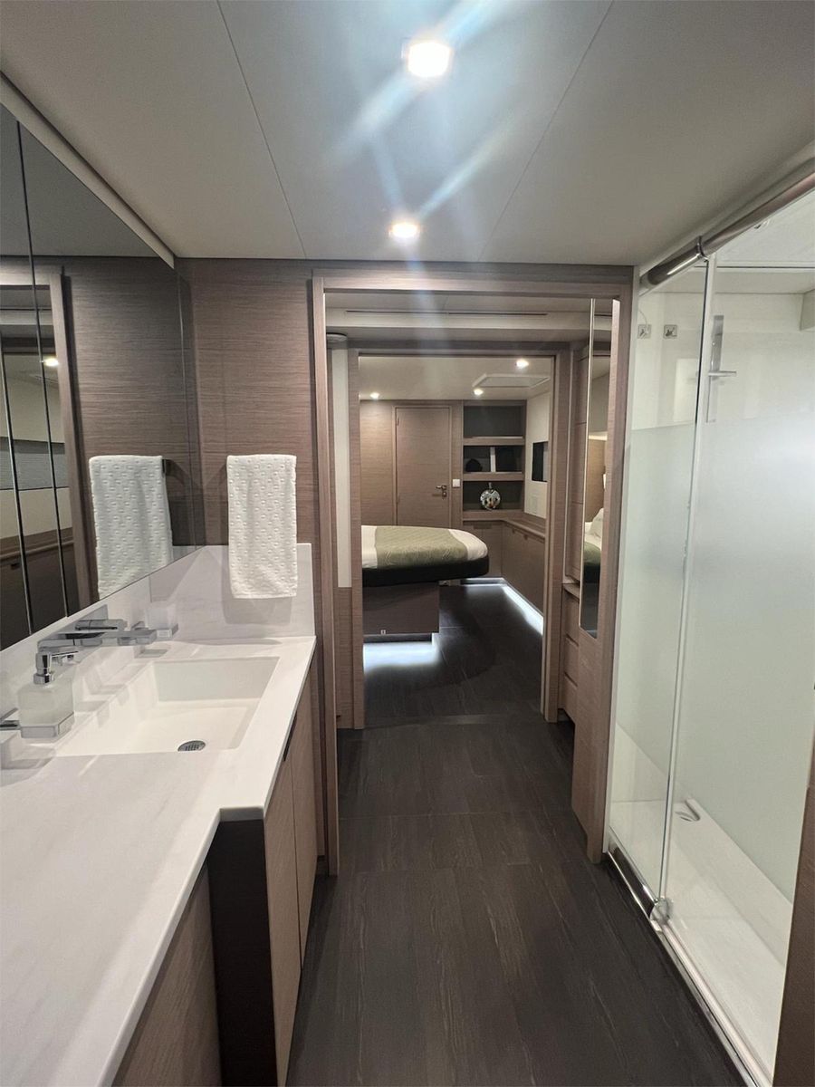 2022 Fountaine Pajot 61 