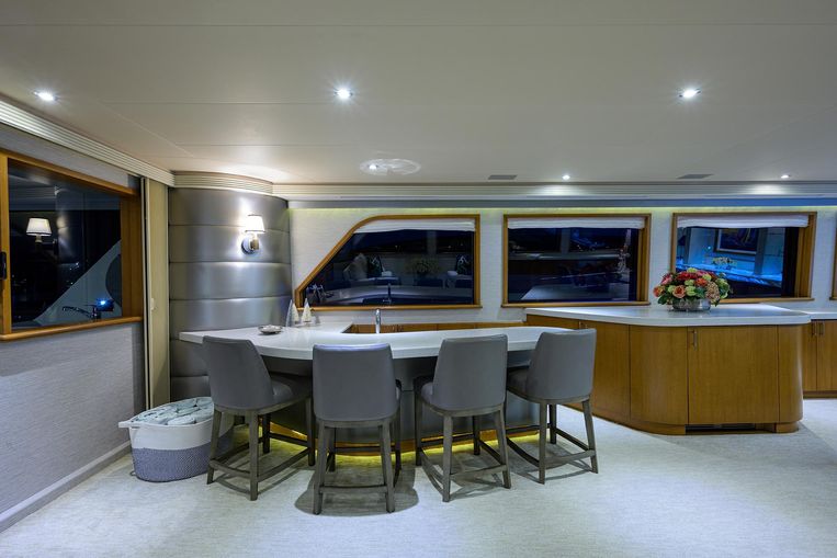 2001-112-westport-raised-pilothouse