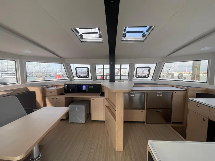  Yacht Photos Pics Nautitech 44 Open de 2024