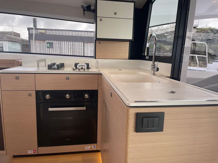  Yacht Photos Pics Nautitech 44 Open de 2024