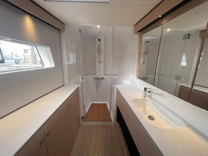  Yacht Photos Pics Nautitech 44 Open de 2024