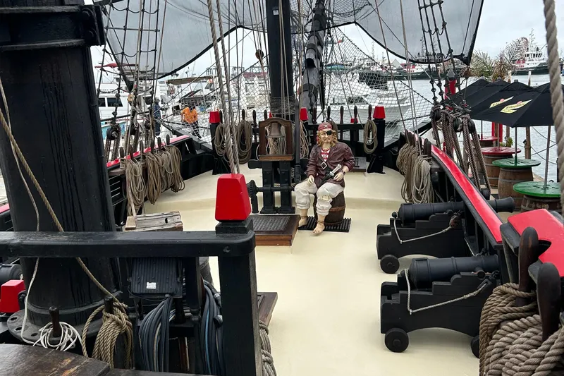 Devils Gauntlet Yacht Photos Pics 