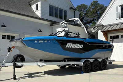 Malibu M242