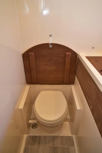 Cay IV Yacht Photos Pics 