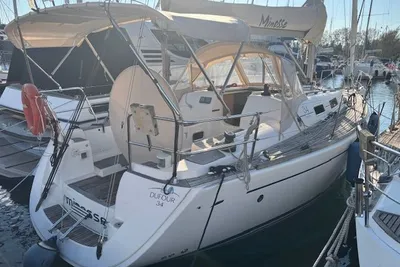 2005 Dufour 34 Performance