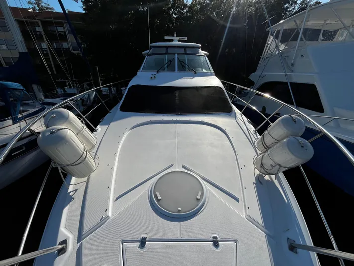 Gusto Yacht Photos Pics 