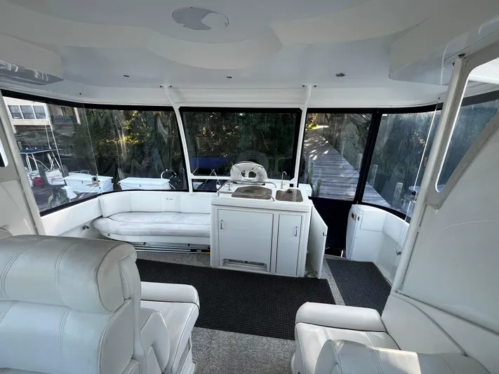 Gusto Yacht Photos Pics 