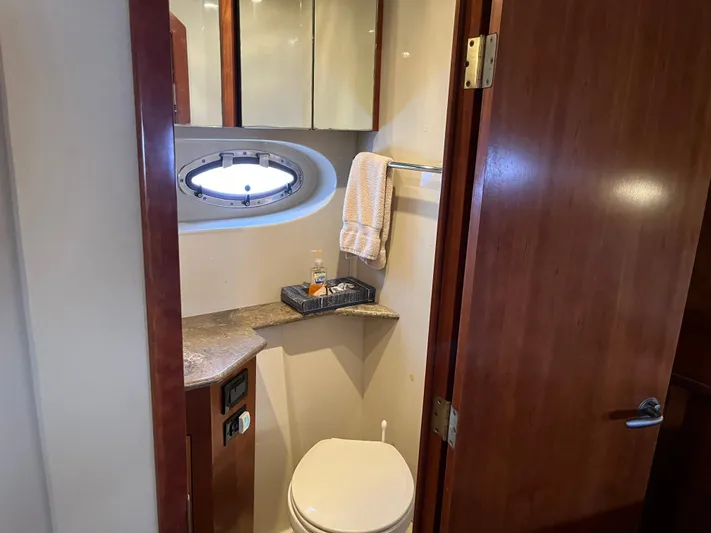 Gusto Yacht Photos Pics 