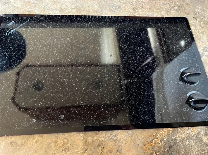 Gusto Yacht Photos Pics 