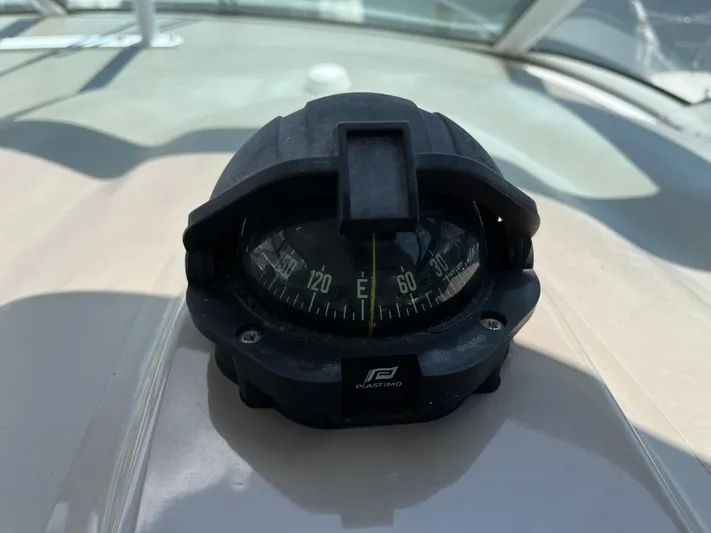 Gusto Yacht Photos Pics 