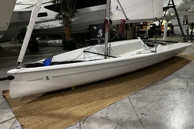 2022 Beneteau First 14