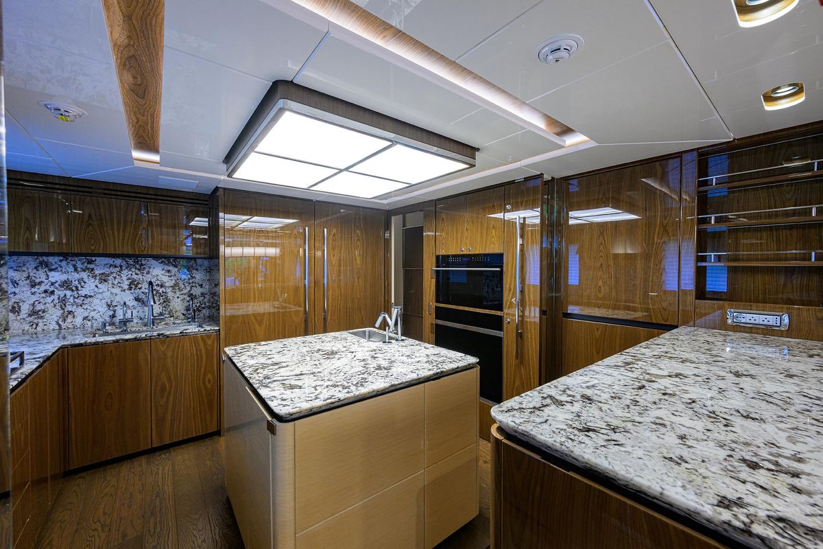2022 Cantiere Delle Marche 106 