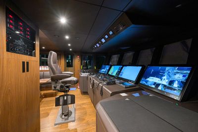 Yacht