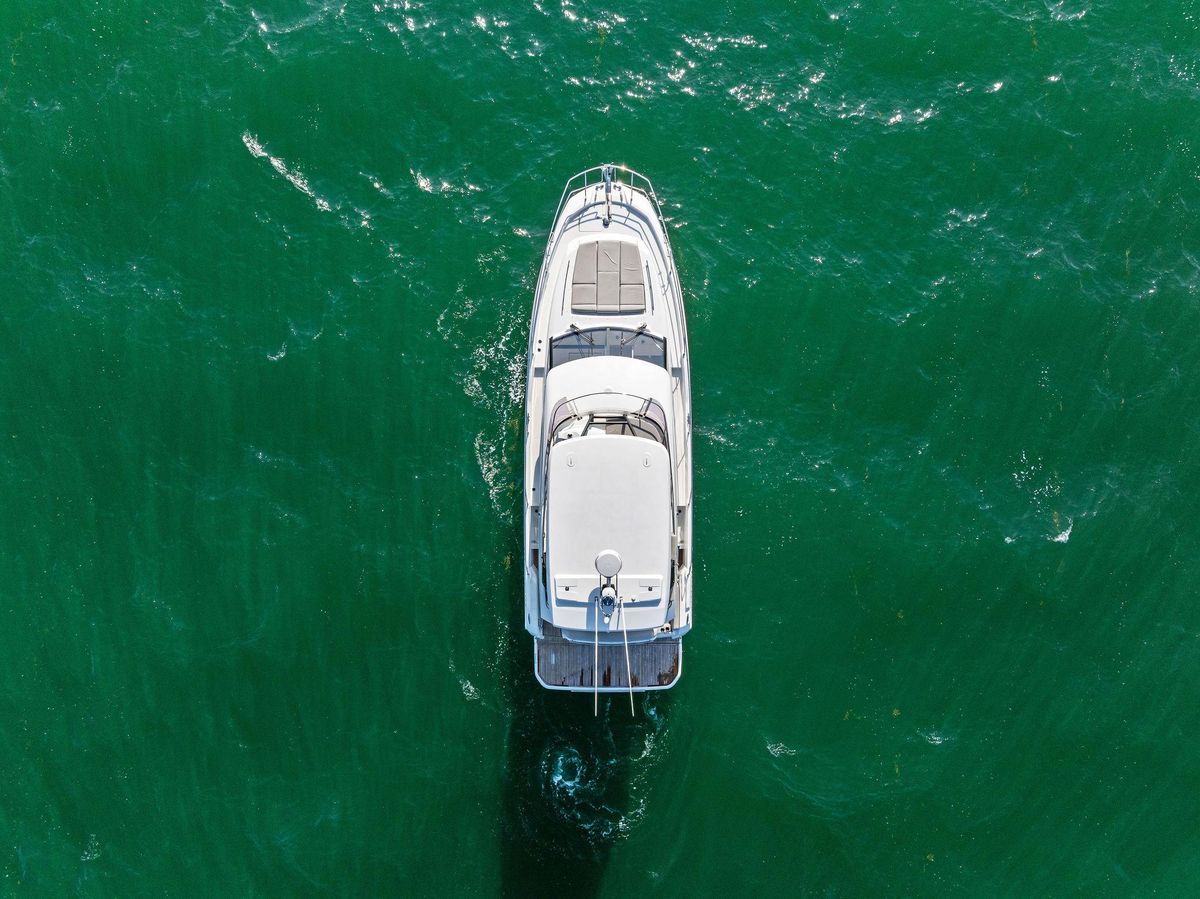 2022 Prestige 42 